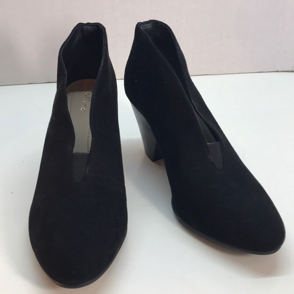 NWOT Nurture Black Suede Booties Size 10 - Picture 2 of 8